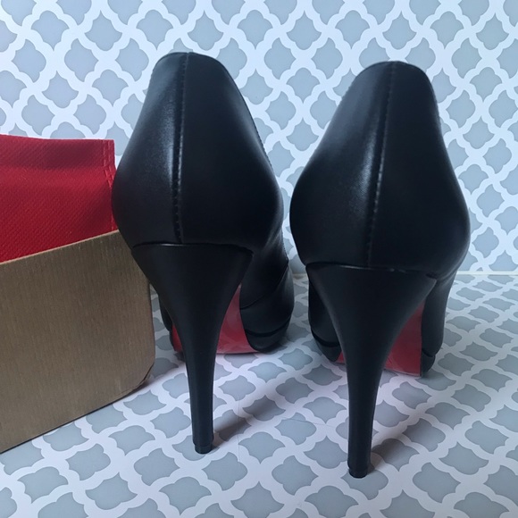 SOLD CHRISTIAN LOUBOUTIN SOLD - Picture 5 of 16